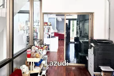 2 Bed 2 Bath 170 SQ.M Townhouse in Sukhumvit 63