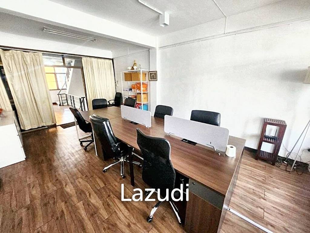 2 Bed 2 Bath 170 SQ.M Townhouse in Sukhumvit 63
