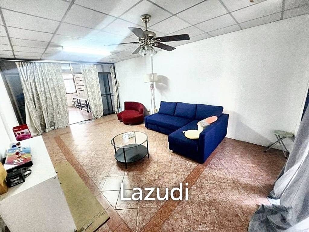 2 Bed 2 Bath 170 SQ.M Townhouse in Sukhumvit 63