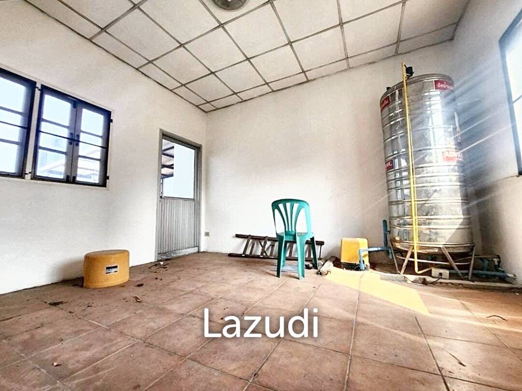 2 Bed 2 Bath 170 SQ.M Townhouse in Sukhumvit 63