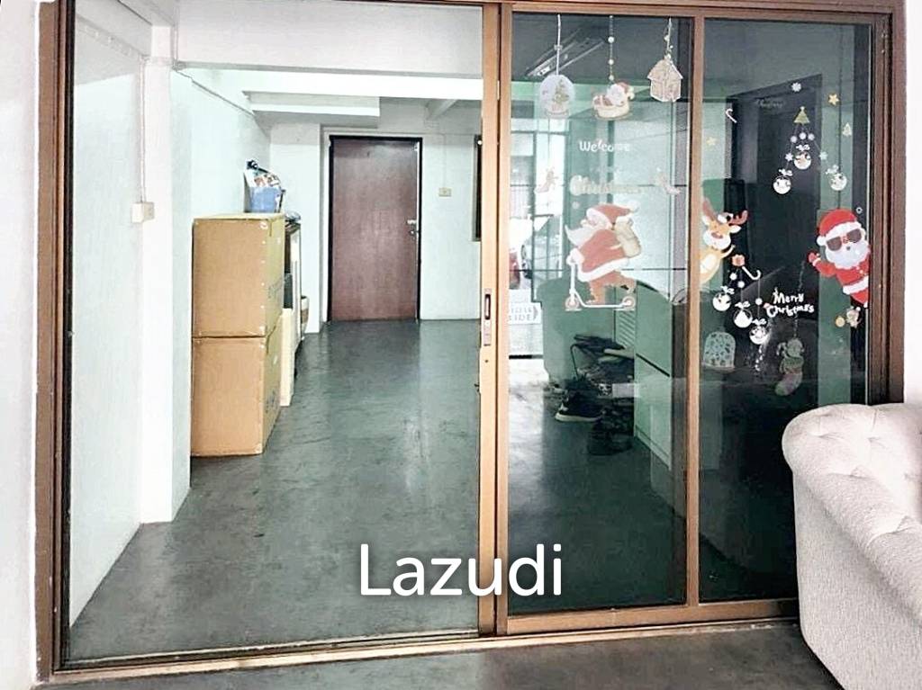 2 Bed 2 Bath 170 SQ.M Townhouse in Sukhumvit 63