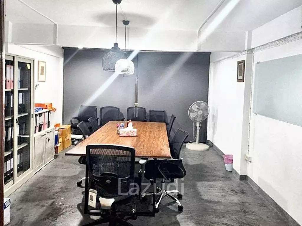2 Bed 2 Bath 170 SQ.M Townhouse in Sukhumvit 63
