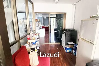2 Bed 2 Bath 170 SQ.M Townhouse in Sukhumvit 63