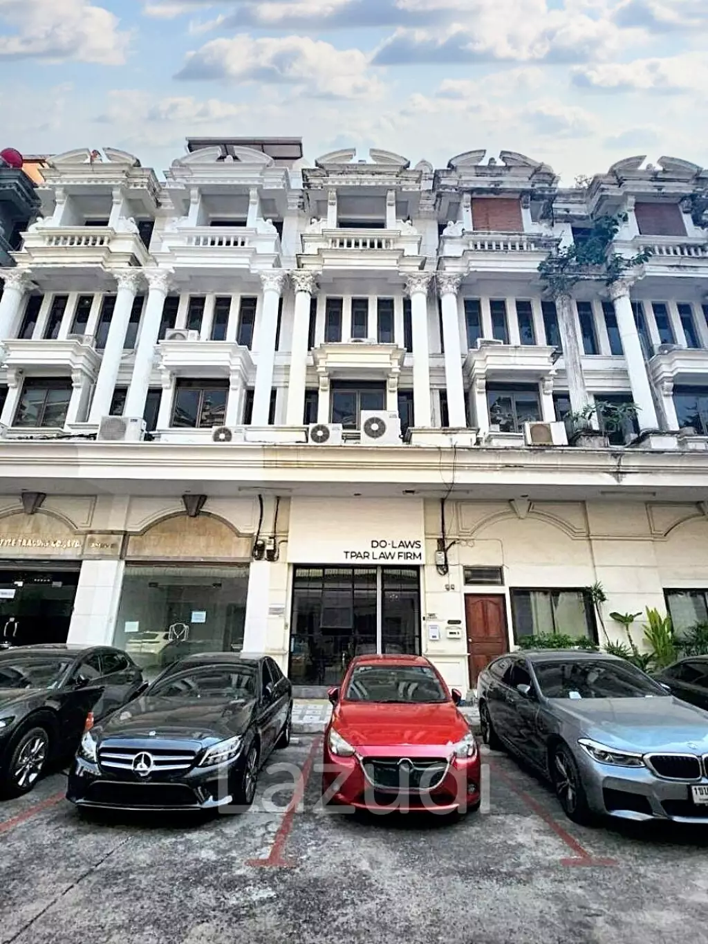 2 Bed 2 Bath 170 SQ.M Townhouse in Sukhumvit 63