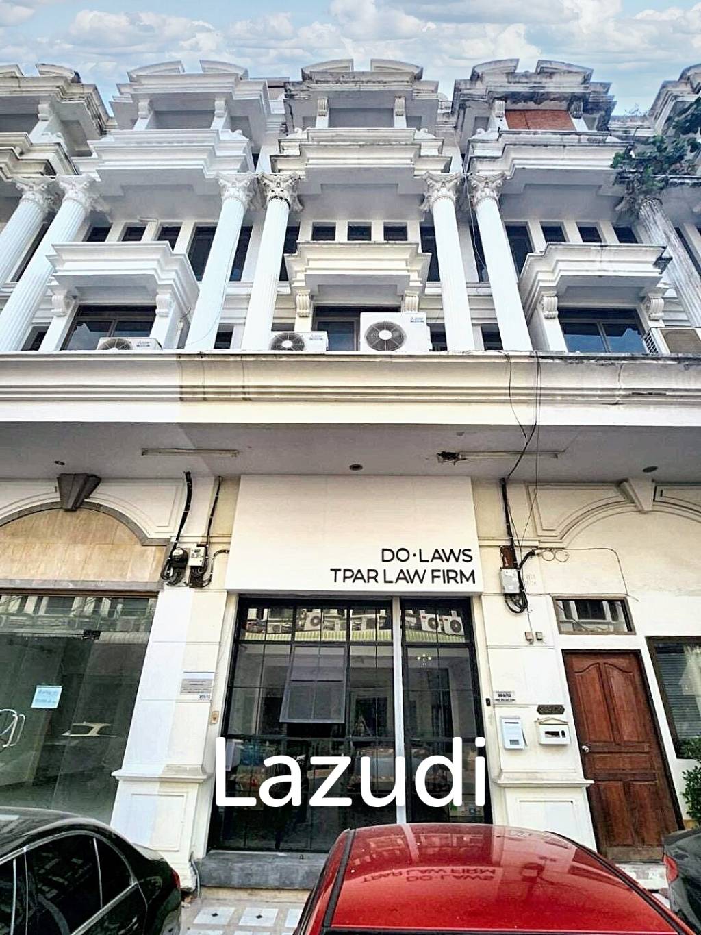 2 Bed 2 Bath 170 SQ.M Townhouse in Sukhumvit 63