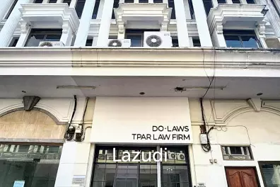 2 Bed 2 Bath 170 SQ.M Townhouse in Sukhumvit 63