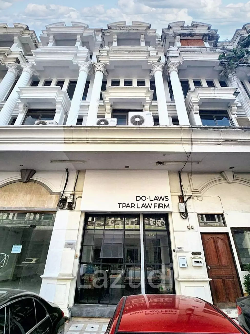 2 Bed 2 Bath 170 SQ.M Townhouse in Sukhumvit 63