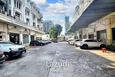 2 Bed 2 Bath 170 SQ.M Townhouse in Sukhumvit 63