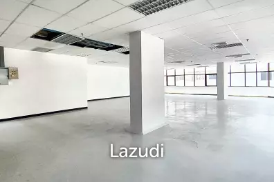 Office space for rent in Watthana