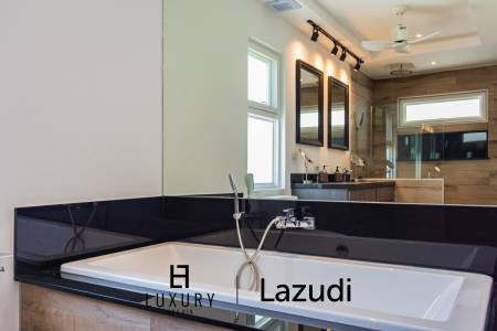 668 ตร.ม 3 เตียง 2 อาบน้ำ วิลล่า For ขาย