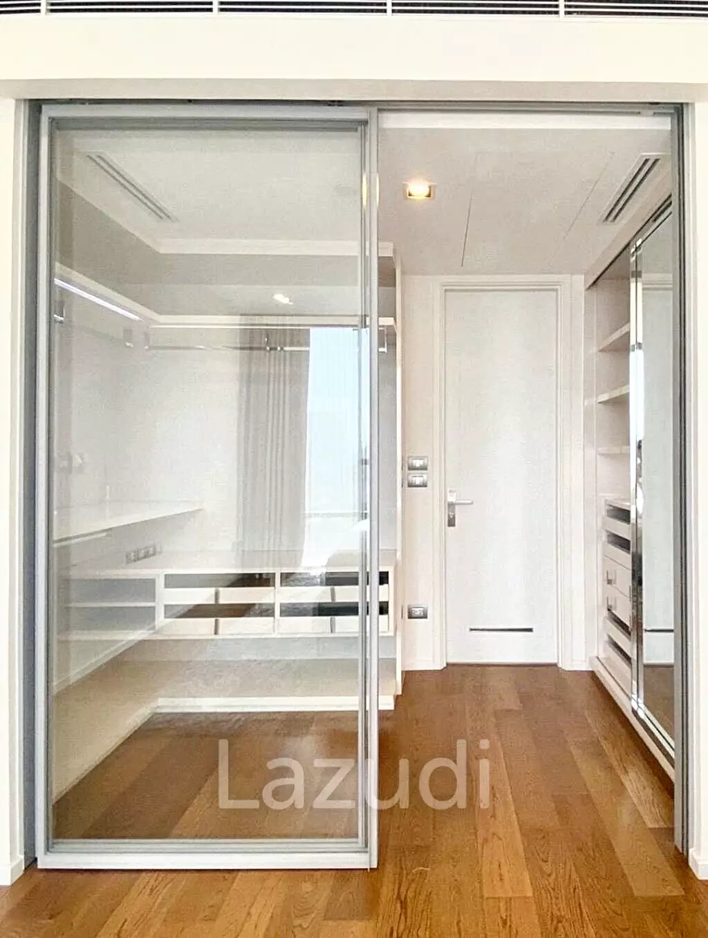 1 Bed 1 Bath 62 SQ.M The Bangkok Sathorn