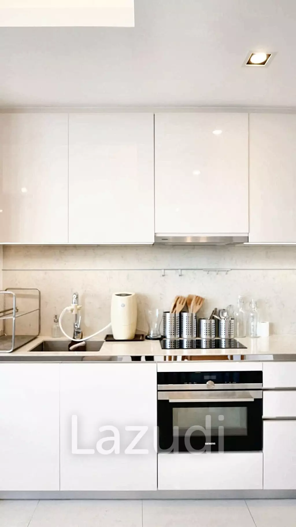 1 Bed 1 Bath 62 SQ.M The Bangkok Sathorn