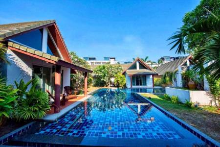 2 bed  2 bath  Villa For Rent  With Massive Pool Near Chalong Pier