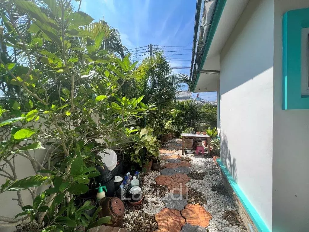 Charming 2-Bedroom Villa in Emerald Resort, Hua Hin
