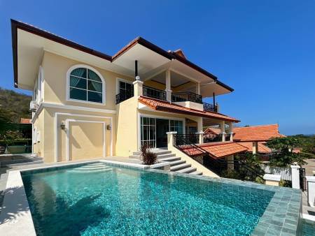 Emerald Heights : 3 Storey 5 Bedroom Pool Villa