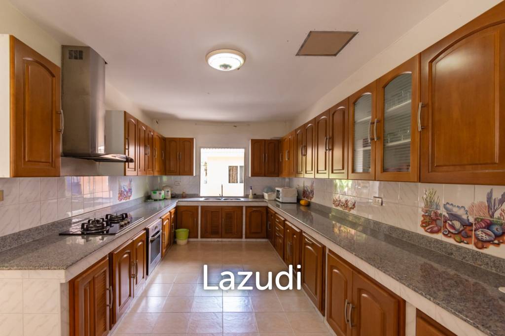 PHUWAI HILLS RESORT :  3 Bed Villa with big land plot