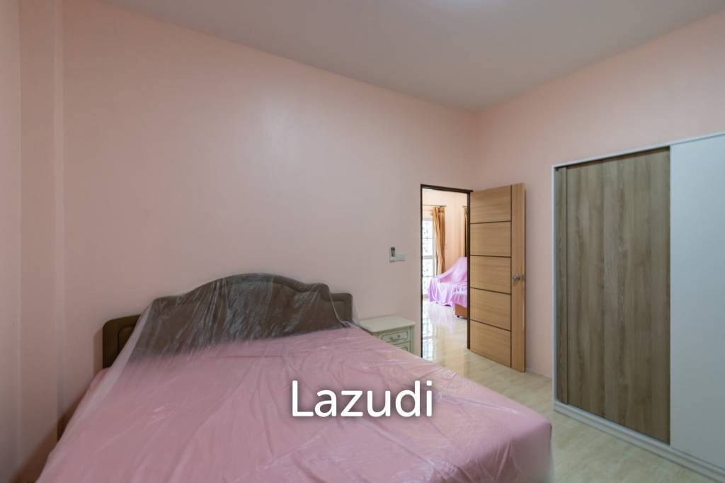 920 Sqm 2 Bed House For Sale