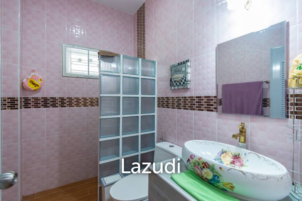 920 Sqm 2 Bed House For Sale