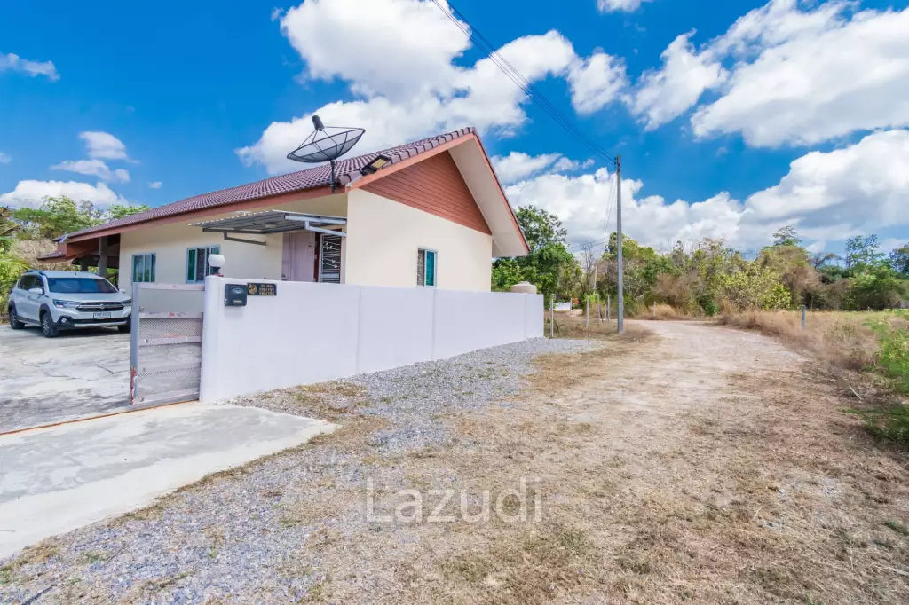 PHUWAI HILLS RESORT :  Cozy 2 Bed houses  Lakeside with Big land plot