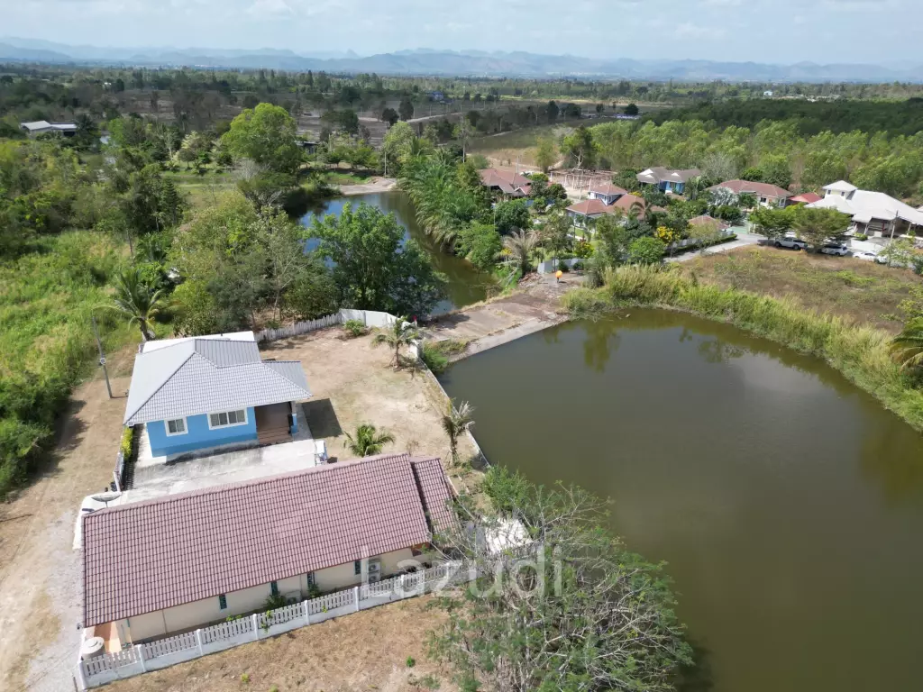 PHUWAI HILLS RESORT :  Cozy 2 Bed houses  Lakeside with Big land plot