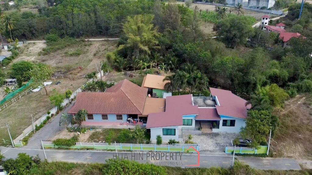 Stand Alone House with Pool Villa For Sale
