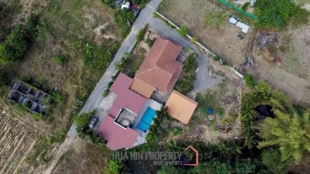 Stand Alone House with Pool Villa For Sale