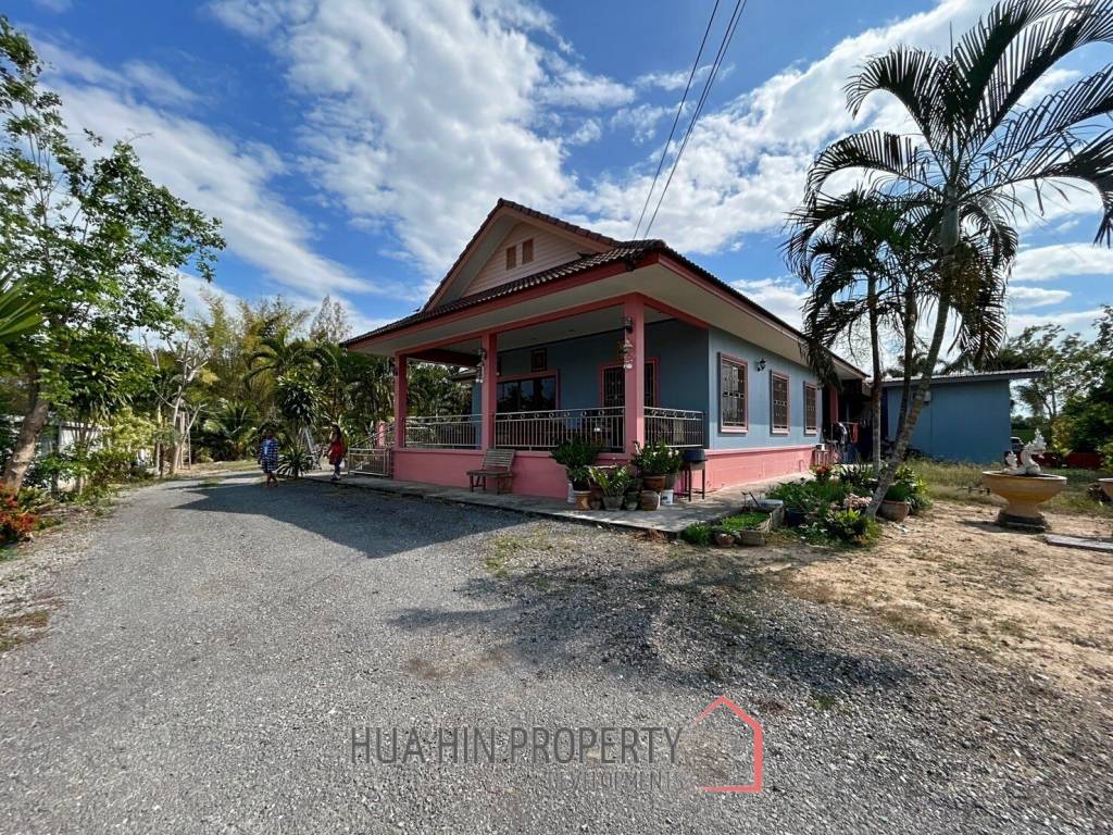 Stand Alone House with Pool Villa For Sale