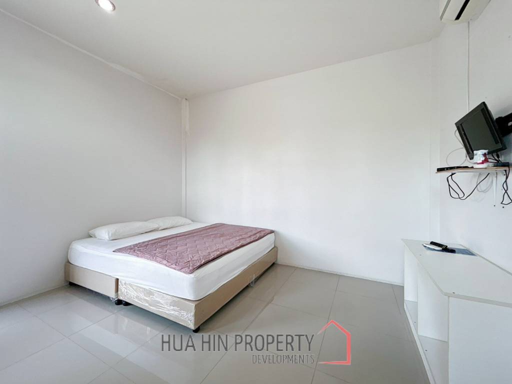 Stand Alone House with Pool Villa For Sale