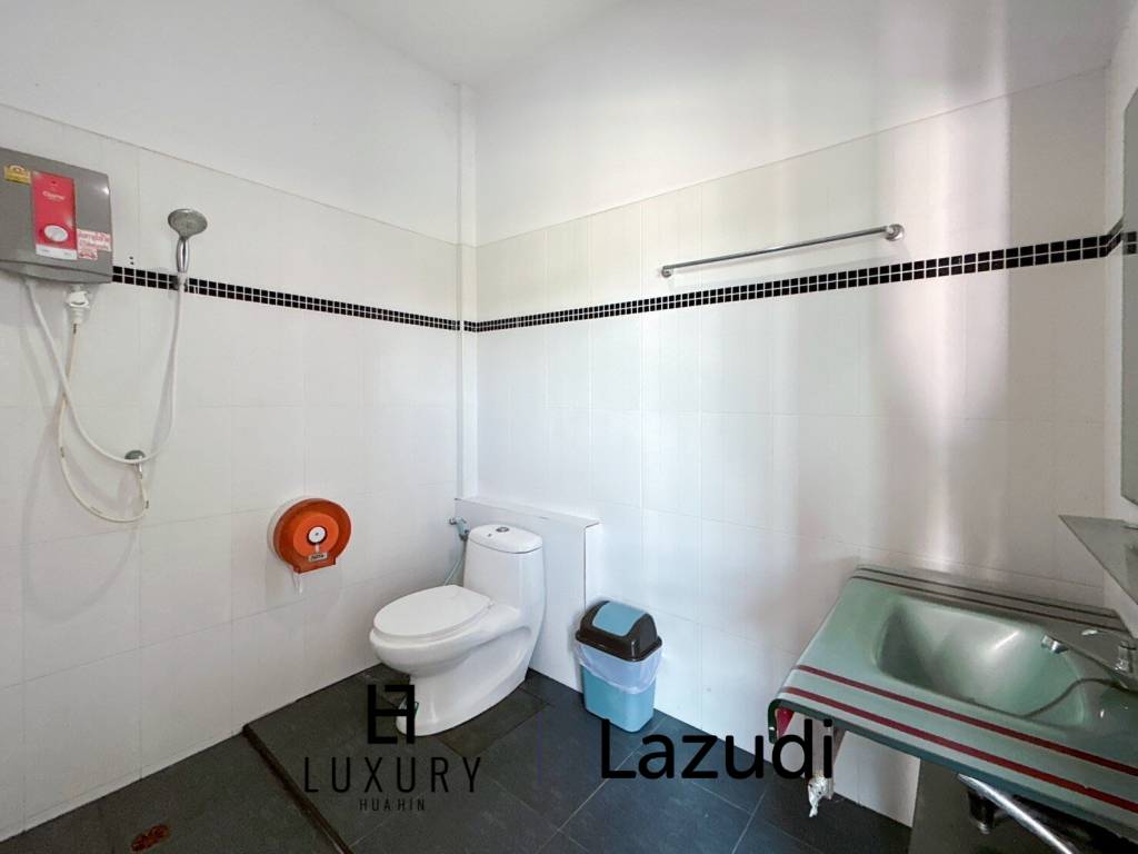 1,712 metro cuadrado 8 ` 9 Baño Villa de Venta