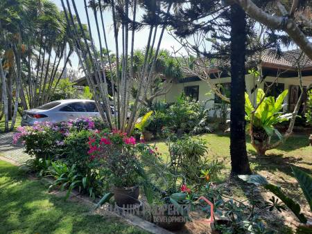 Khao Tao: Resort with sense of freedom on a large piece of land