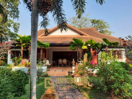 Khao Tao: Resort with sense of freedom on a large piece of land