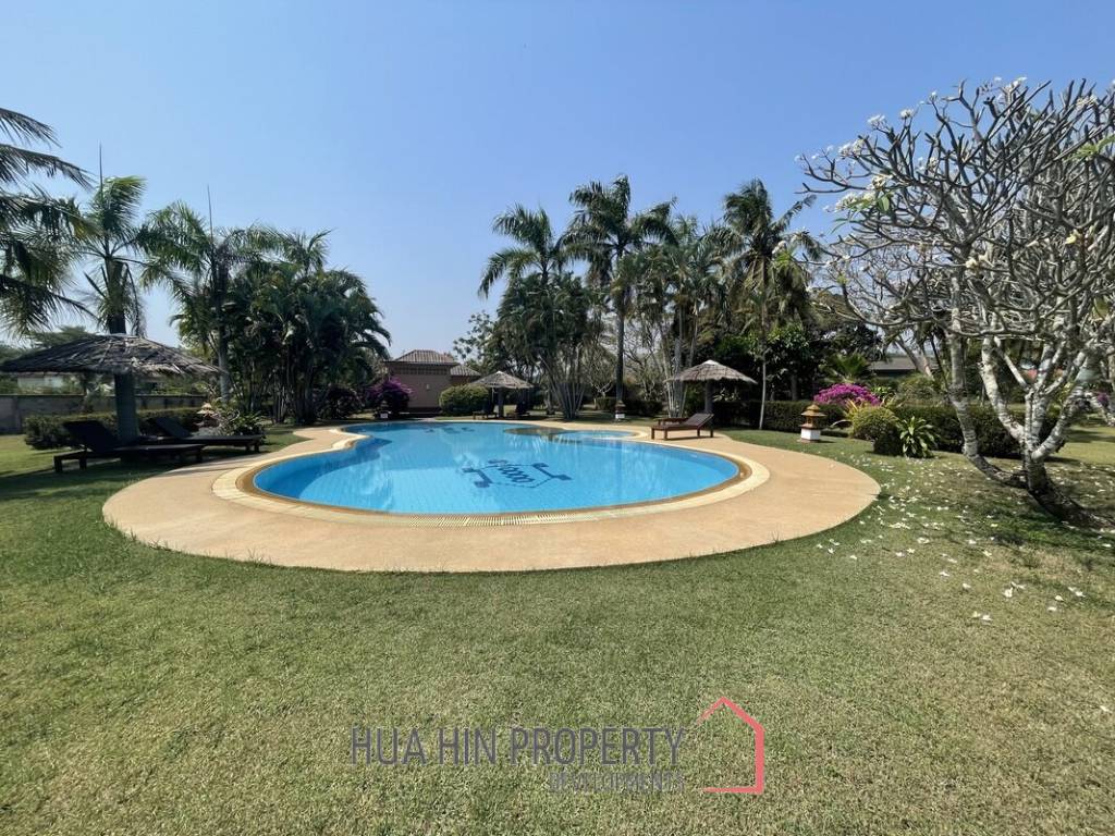 Khao Tao: Resort with sense of freedom on a large piece of land