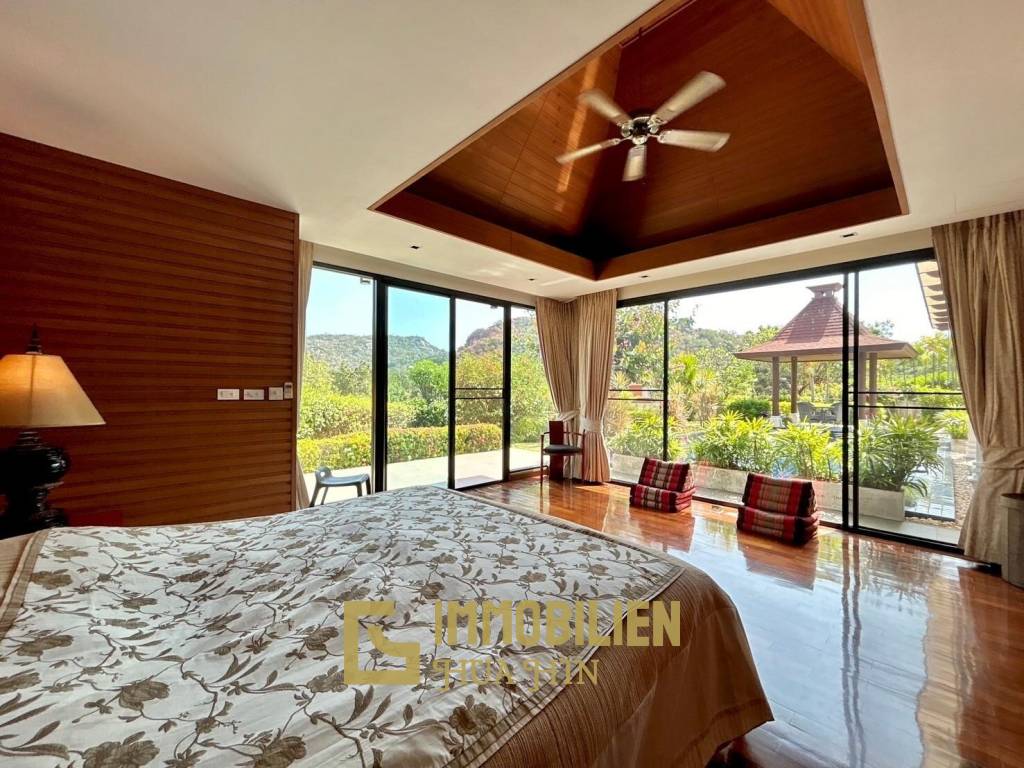 PANORAMA : 3 Bed Bali Style Pool Villa For Sale