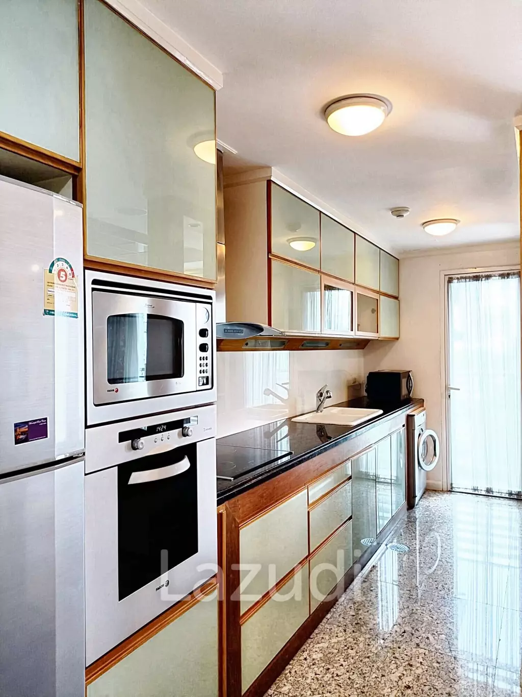 Luxurious 2-Bed Condo in Heart of Watthana, Bangkok