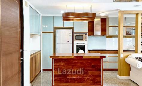 Luxurious 2-Bed Condo in Heart of Watthana, Bangkok