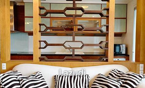 Luxurious 2-Bed Condo in Heart of Watthana, Bangkok