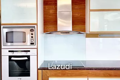 Luxurious 2-Bed Condo in Heart of Watthana, Bangkok