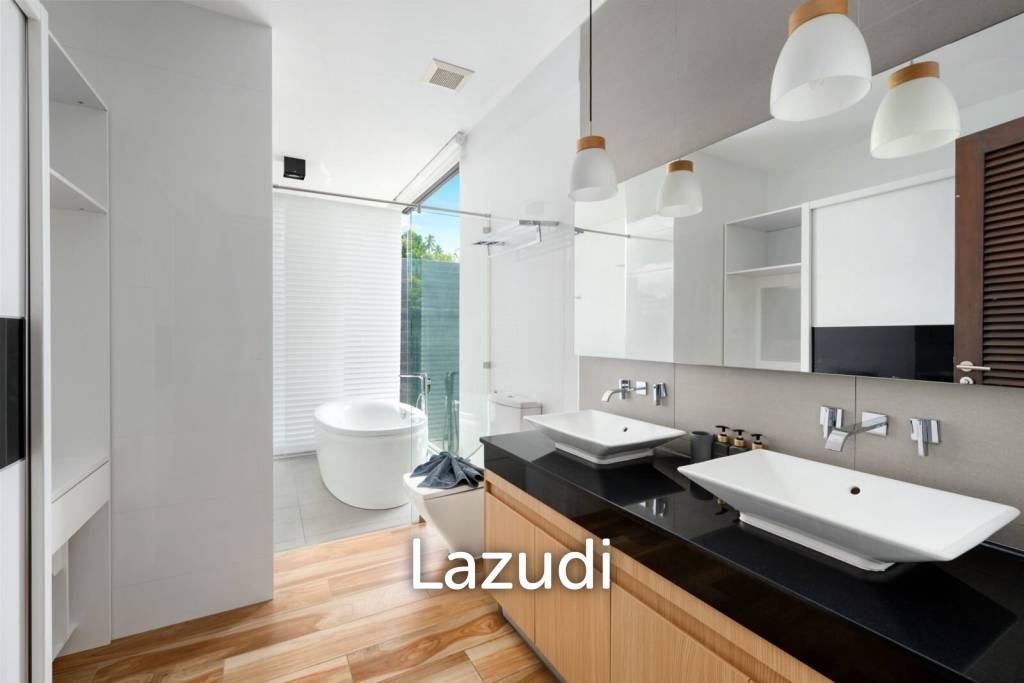 Stylish Modern Villa in Chaweng Noi, Ko Samui with Sea Views