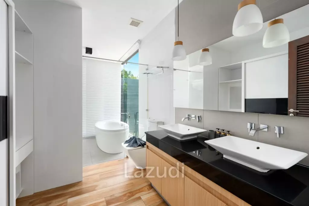 Stylish Modern Villa in Chaweng Noi, Ko Samui with Sea Views