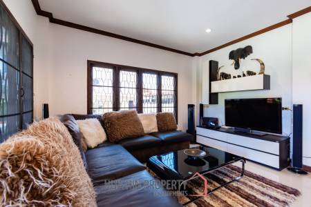 3 bed pool Villa in Resort close to City center