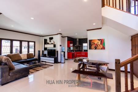 3 bed pool Villa in Resort close to City center