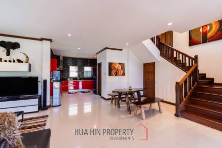 3 bed pool Villa in Resort close to City center
