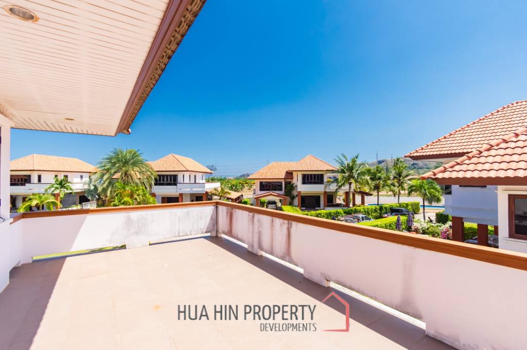 3 bed pool Villa in Resort close to City center