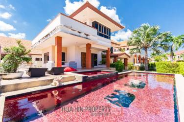3 bed pool Villa in Resort close to City center