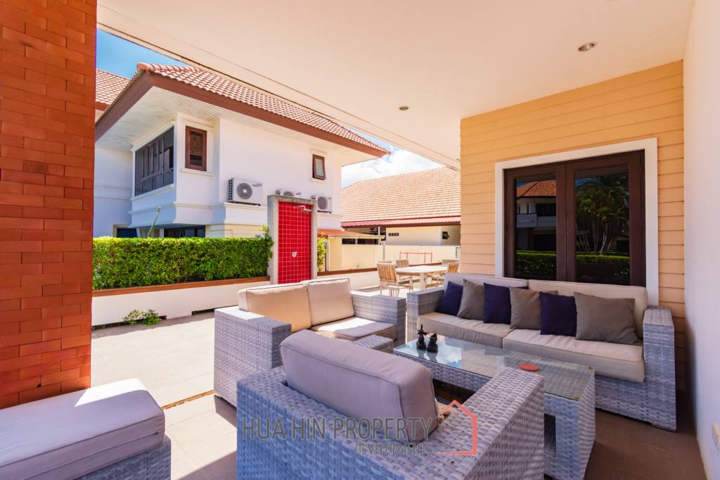 3 bed pool Villa in Resort close to City center