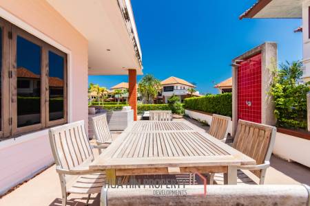 3 bed pool Villa in Resort close to City center