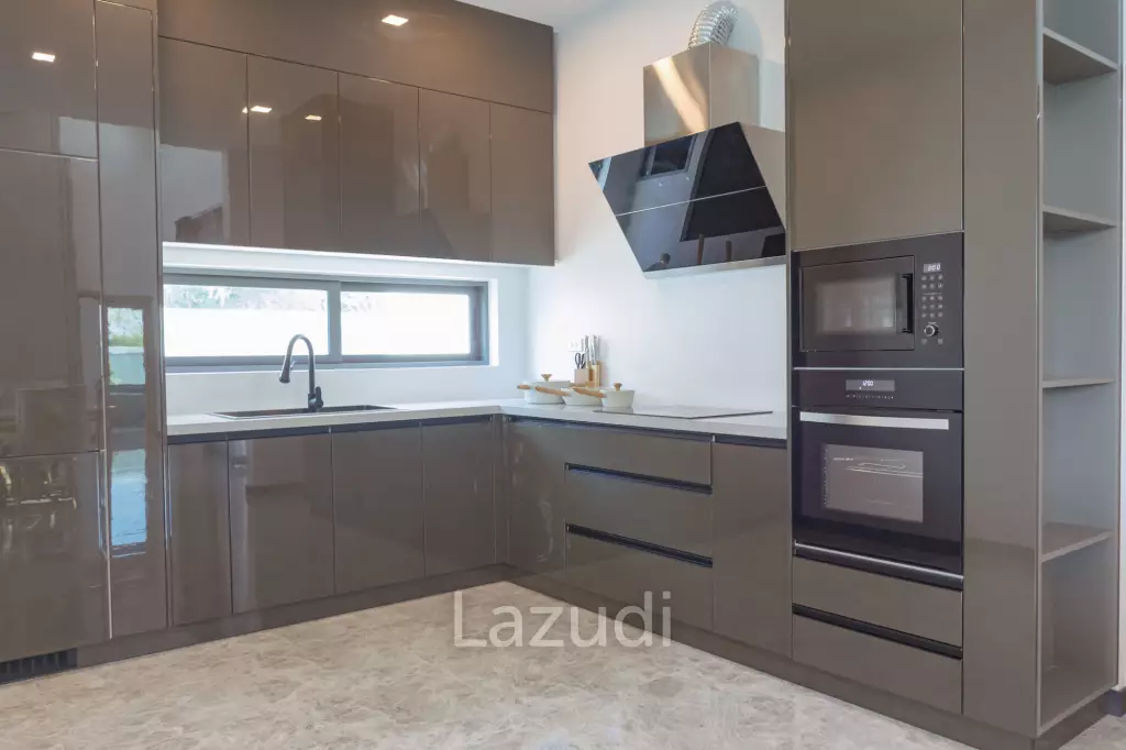 211.81 sqm modern pool villa in Hin Lek Fai Hua Hin