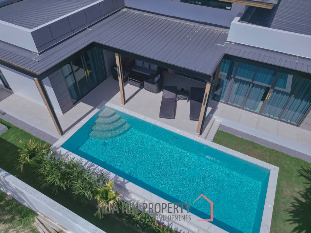 2 Beds 2.5 Bath 196.60 SQ.M Salween Forest Garden
