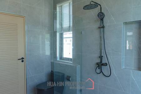 2 Beds 2.5 Bath 196.60 SQ.M Salween Forest Garden