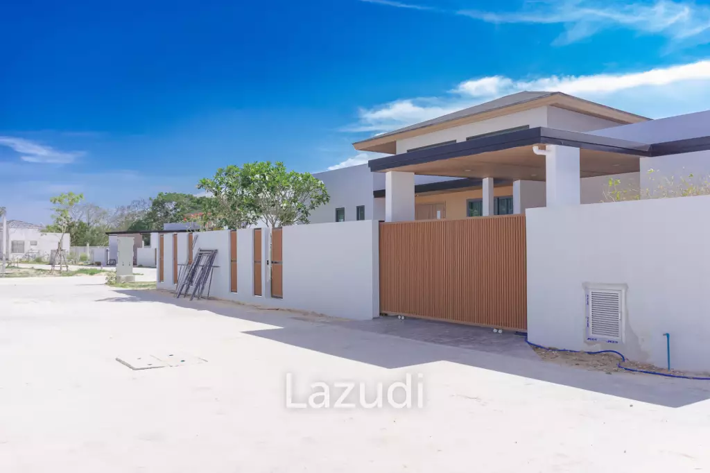 211.81 sqm modern pool villa in Hin Lek Fai Hua Hin